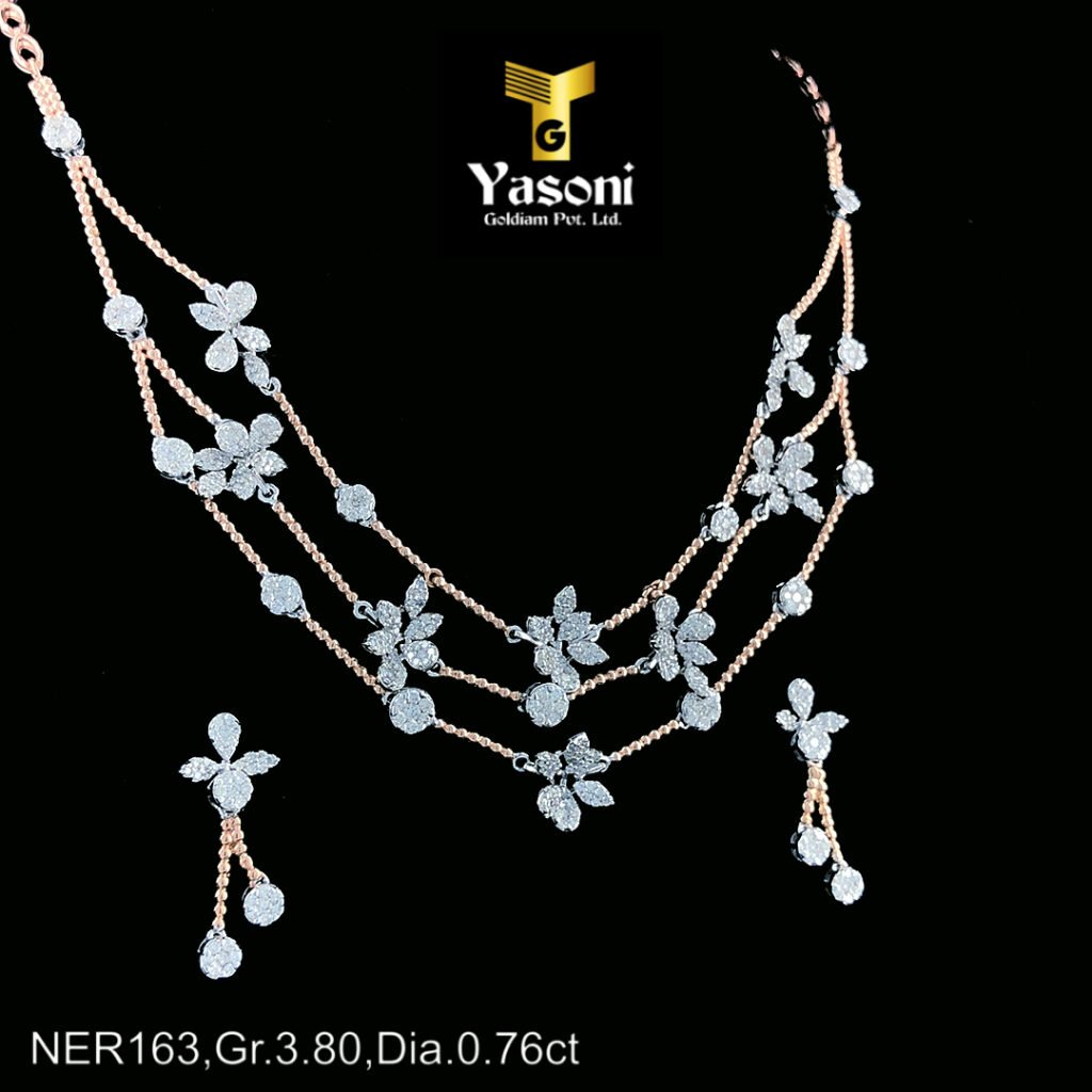 The Petal Trio Necklace