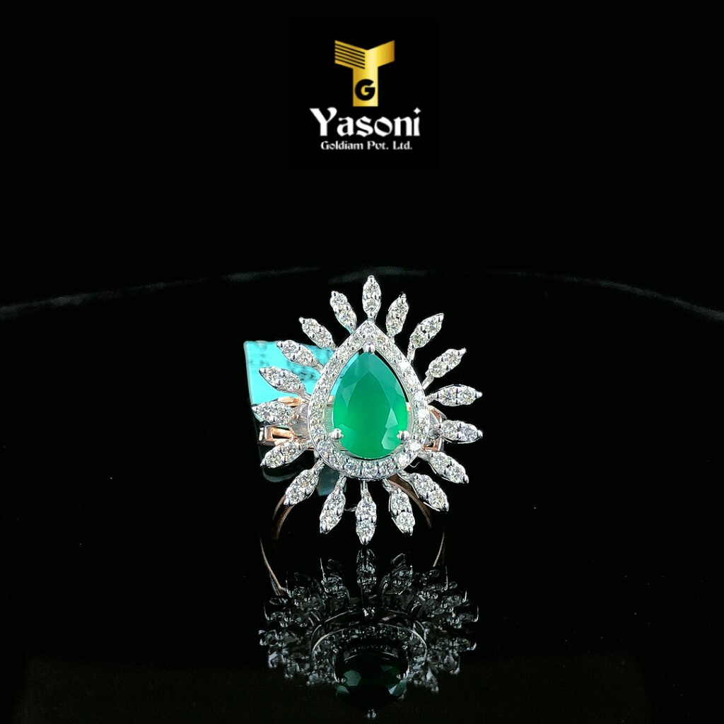 Single Emerald & Diamond Ladies Ring