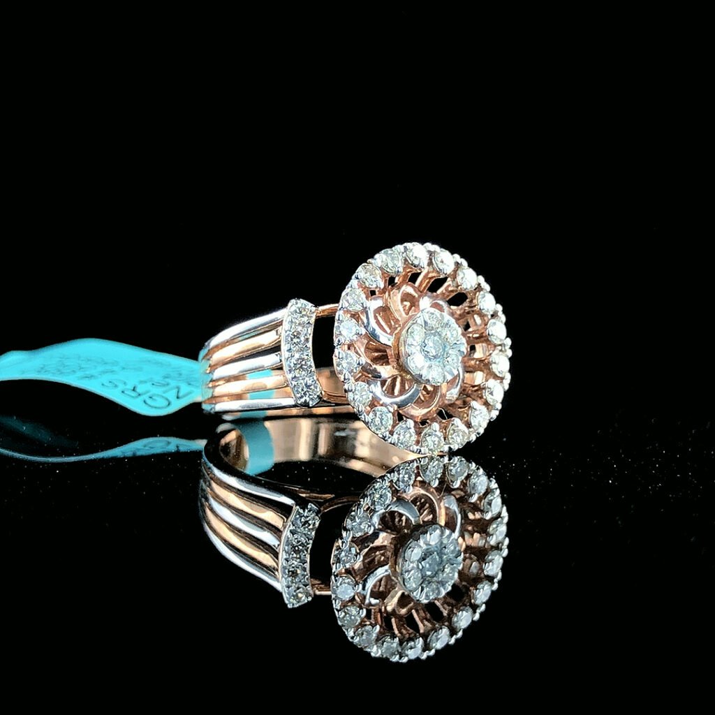 Round Flower pattern Diamond Ring