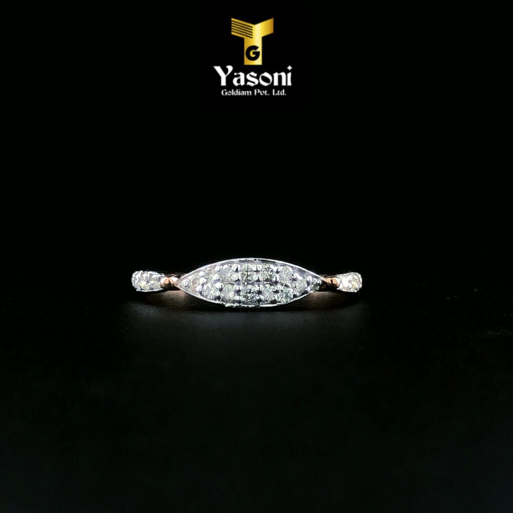 Eye Pattern Diamond Ring