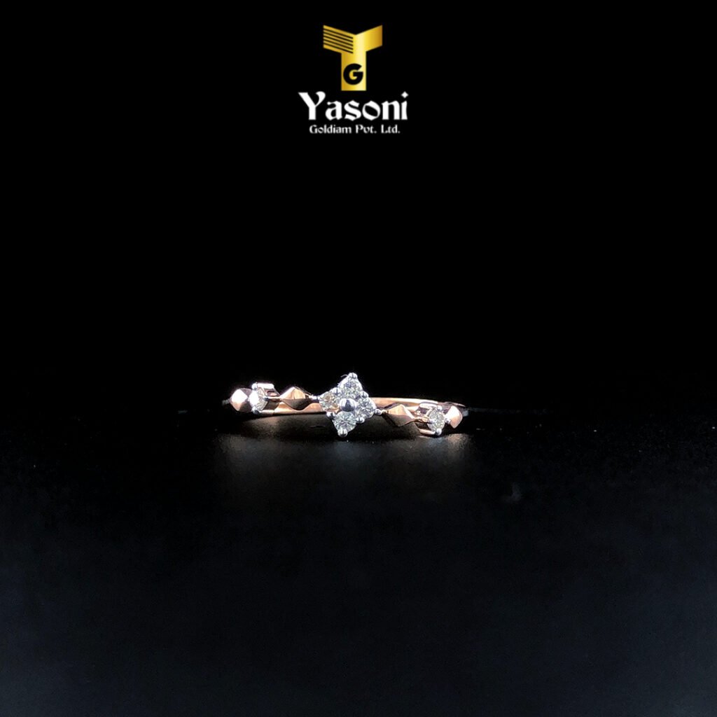 Floating diamond ring